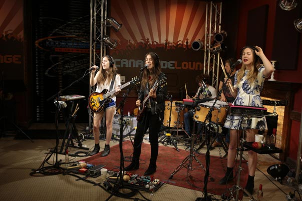 HAIM sings “The Wire” and “Forever” in studio