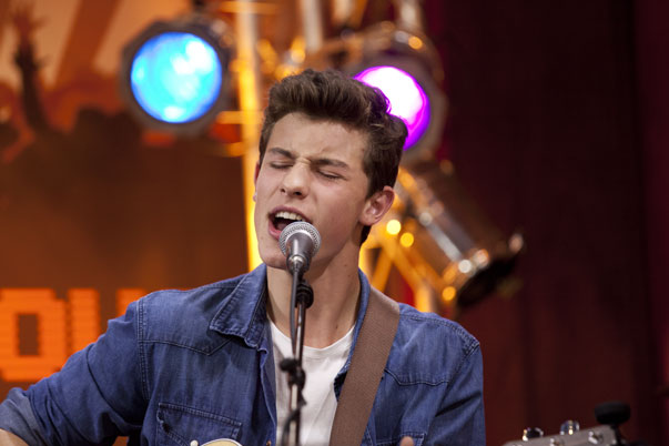 Shawn Mendes performs in-studio
