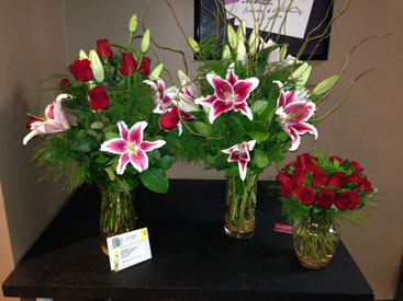 Jennas-Tinder-flowers-on-table