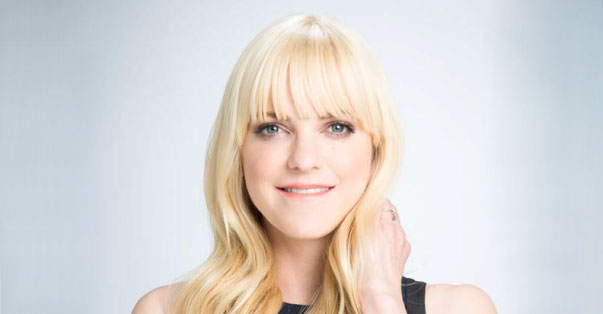 Anna Faris Joins the Show 
