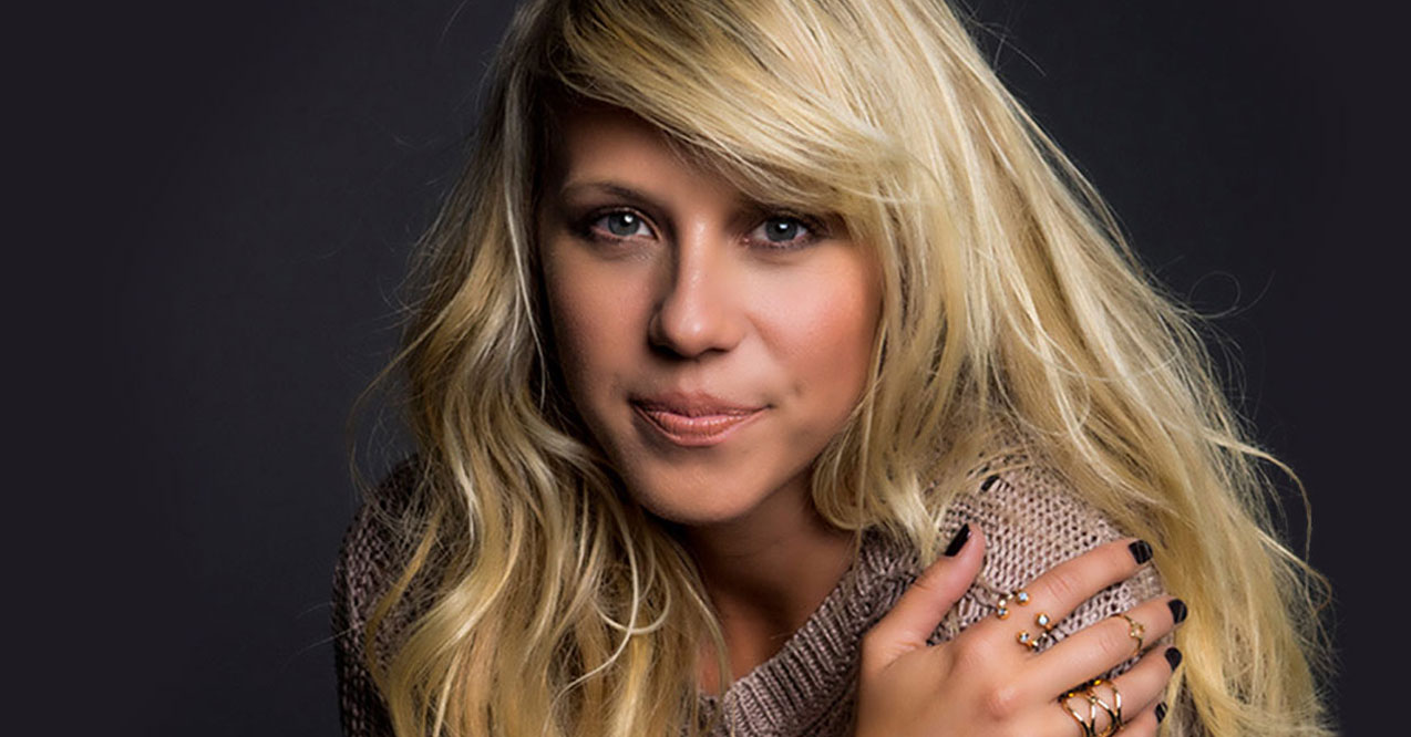 Jodie Sweetin Calls The Show